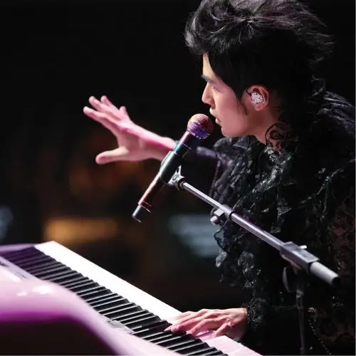 劲节十八公jay发消息 1,看我头像帅不?