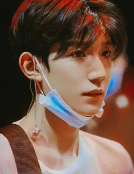 中分 当他唯一一次尝试后 看来脸小也是个错|王源|小也|发型_新浪新闻