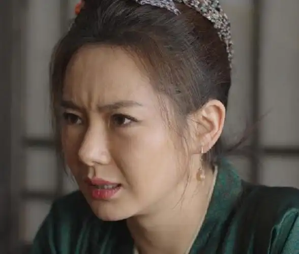 电视剧不但在剧情上充满悬疑和看点,而且演员们的表现也都非常出色