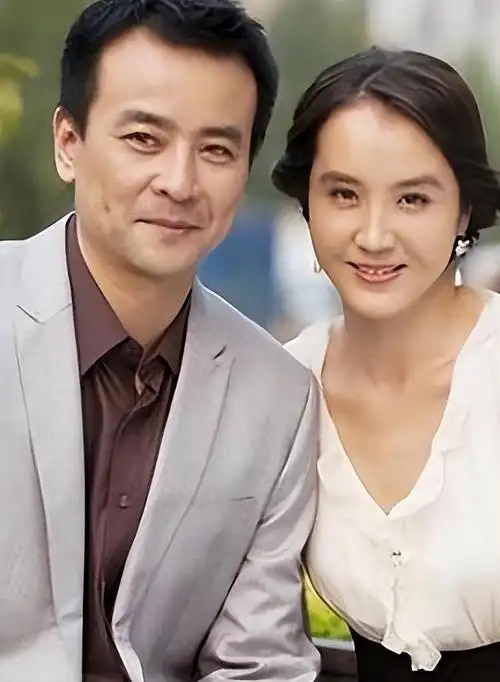 回顾罗钢:娶小23岁郝蕾,陪娇妻战胜家族遗传病,48岁老来得子