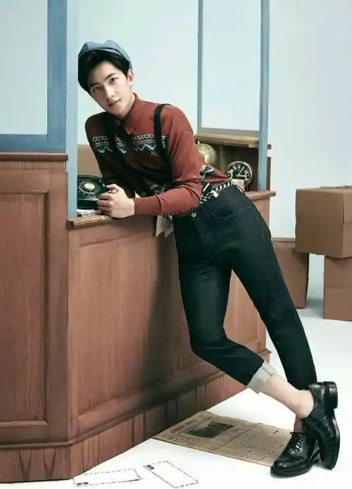 原创杨洋穿上牛仔裤之后腿比女人都细衣架子身材我酸了