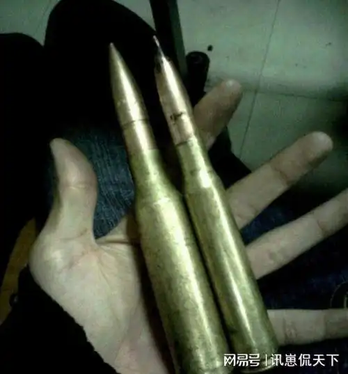 其实这组照片能同时3把狙击同框可能也是一个巧合,这7人虽然看起来很