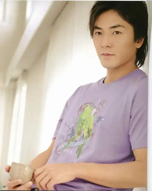 简介:郑伊健早年帅气写真图片,分享一组郑伊健图片给大家,图中的明星