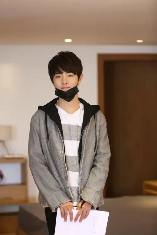 肖战超星星学园方天择