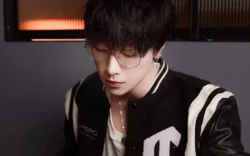 景向谁依太顶了!