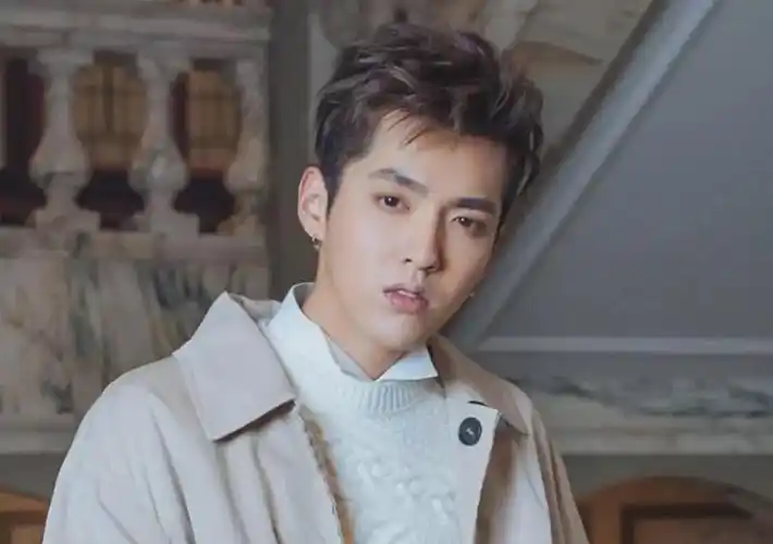 吴亦凡综艺举动被扒,声称想带17岁的赵今麦回家,baby曾多次阻止