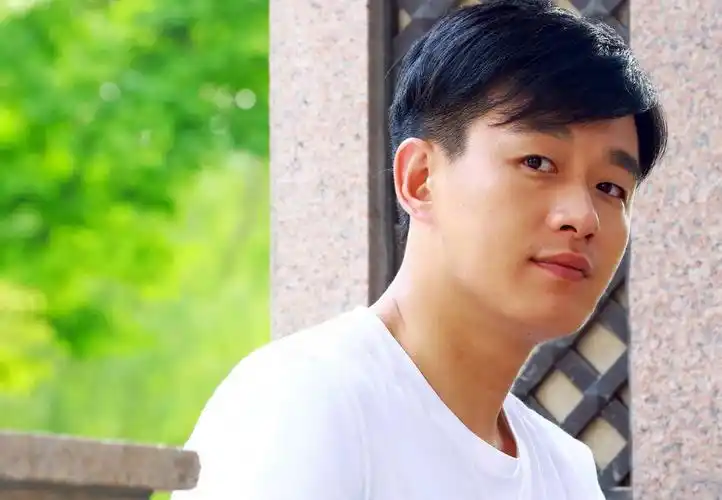 中国著名演员佟大为