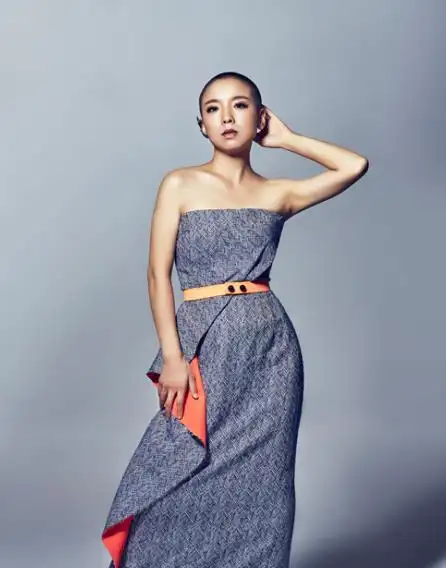 图王韵壹年龄多大了深扒其为何剃光头