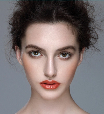 高挺的鼻子会让脸部看起来更立体,理所当然的上镜也就更好看.  5.梨涡