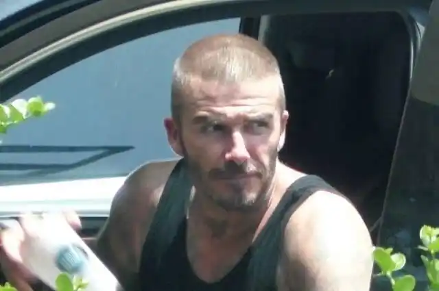 小贝43岁在剪板寸头颜值回归 网友:"男神是行走的荷尔蒙"