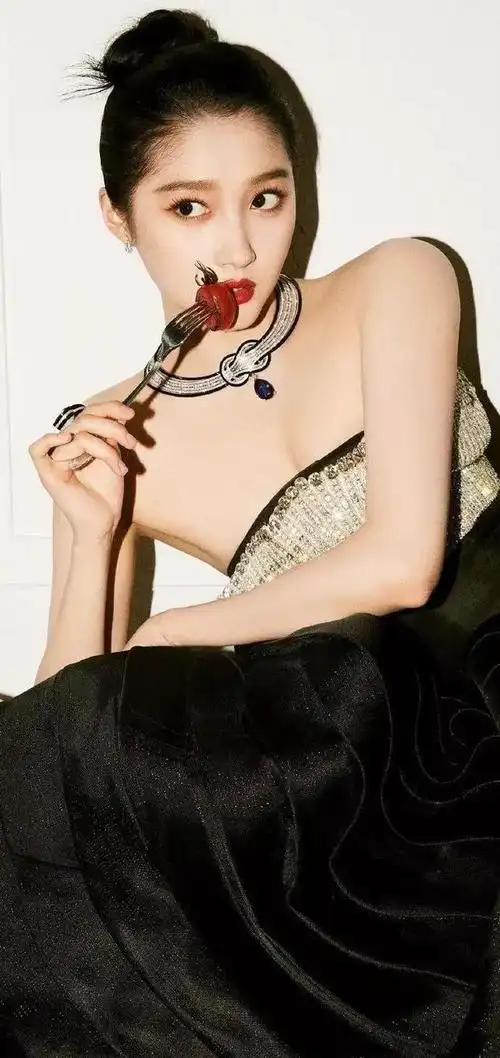 百变关晓彤锁屏壁纸676767