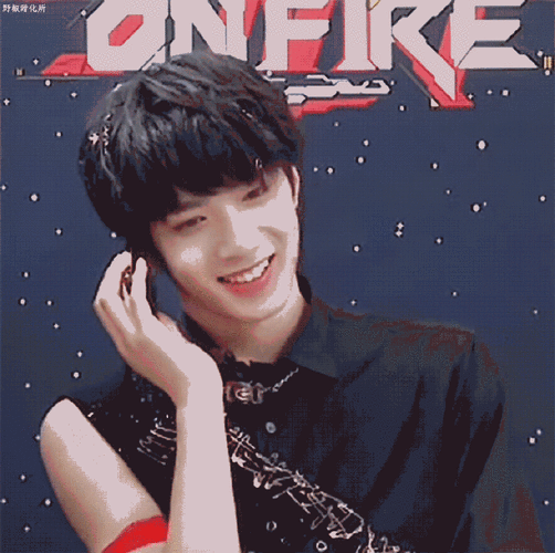 刘耀文 十八迎焰势执梦拥灿阳