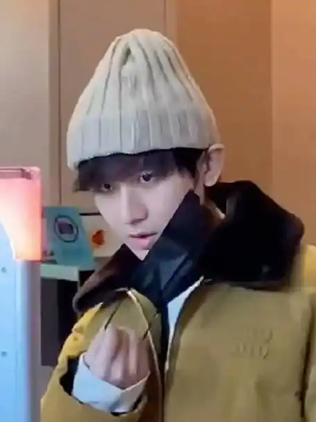 我哥素颜绝绝子三次的眼神分别是温柔,冷峻,随和@成毅    #成毅北京