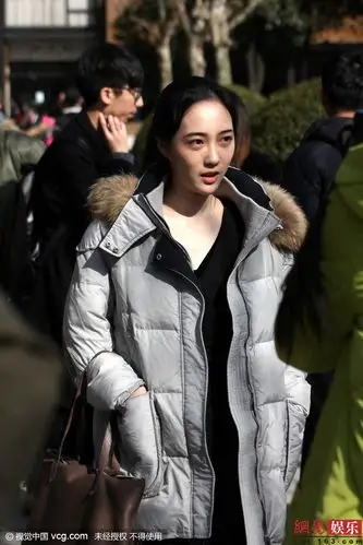 上戏艺考考生身材丰满snh48赵嘉敏现身