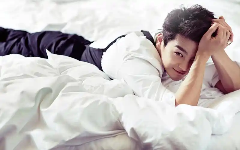 徐仁国壁纸图片