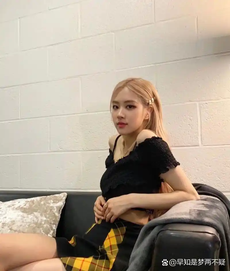 让人惊艳的朴彩英头像壁纸