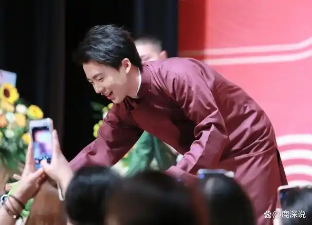 德云社的少班主,现在的郭麒麟已经越来越少的出现在相声的舞台上,甚至