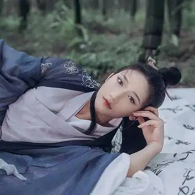 禅意喝酒女生头像唯美古风真人头像