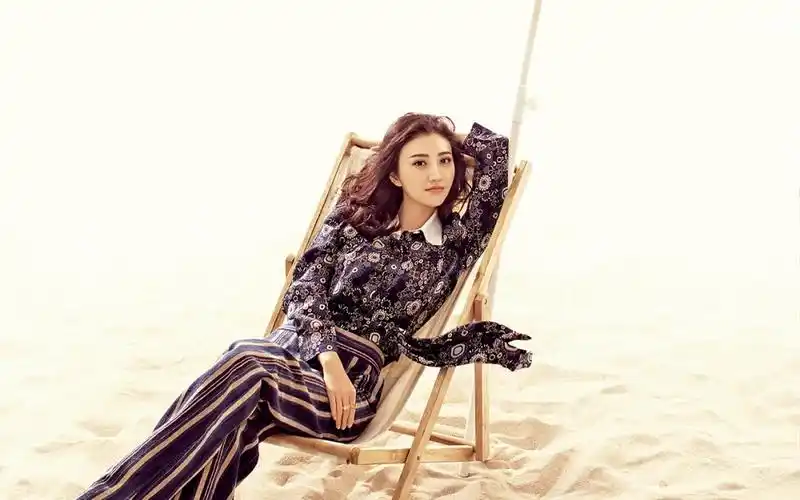 海滩漂亮女明星景甜win7电脑壁纸下载