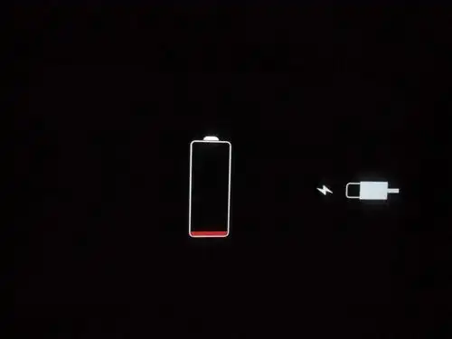 保持手机电池健康的方法很简单:首先,不要让手机电量消耗到关机,这个