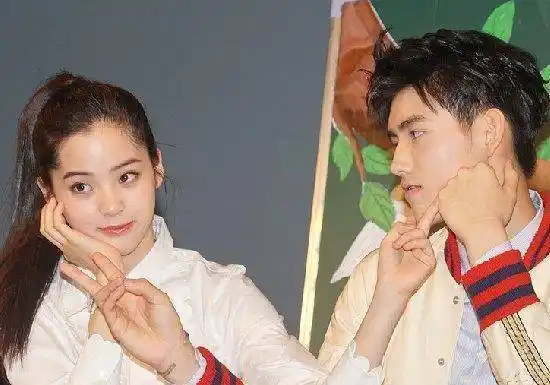 关晓彤和欧阳娜娜还在争谁是玛丽苏,14岁的她都和王俊凯搭戏了!