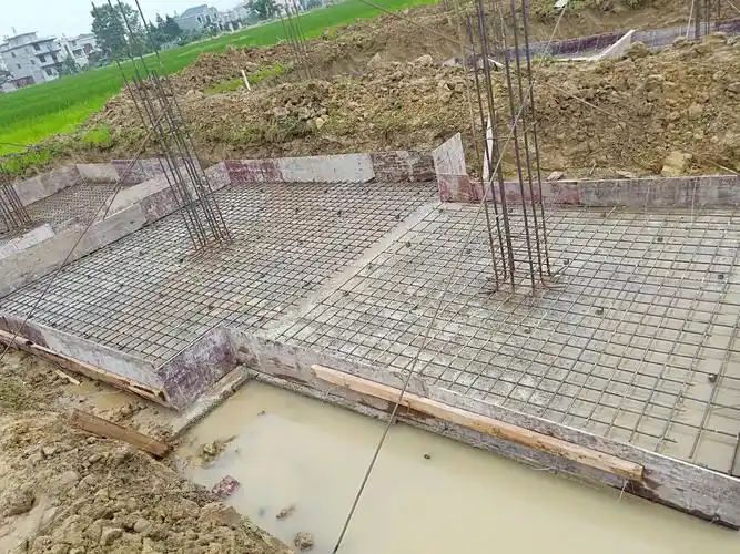 谢家滩特色小镇一二号楼基础承台验收