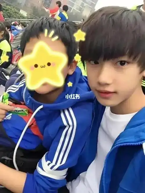 丁程鑫这瓜子小脸