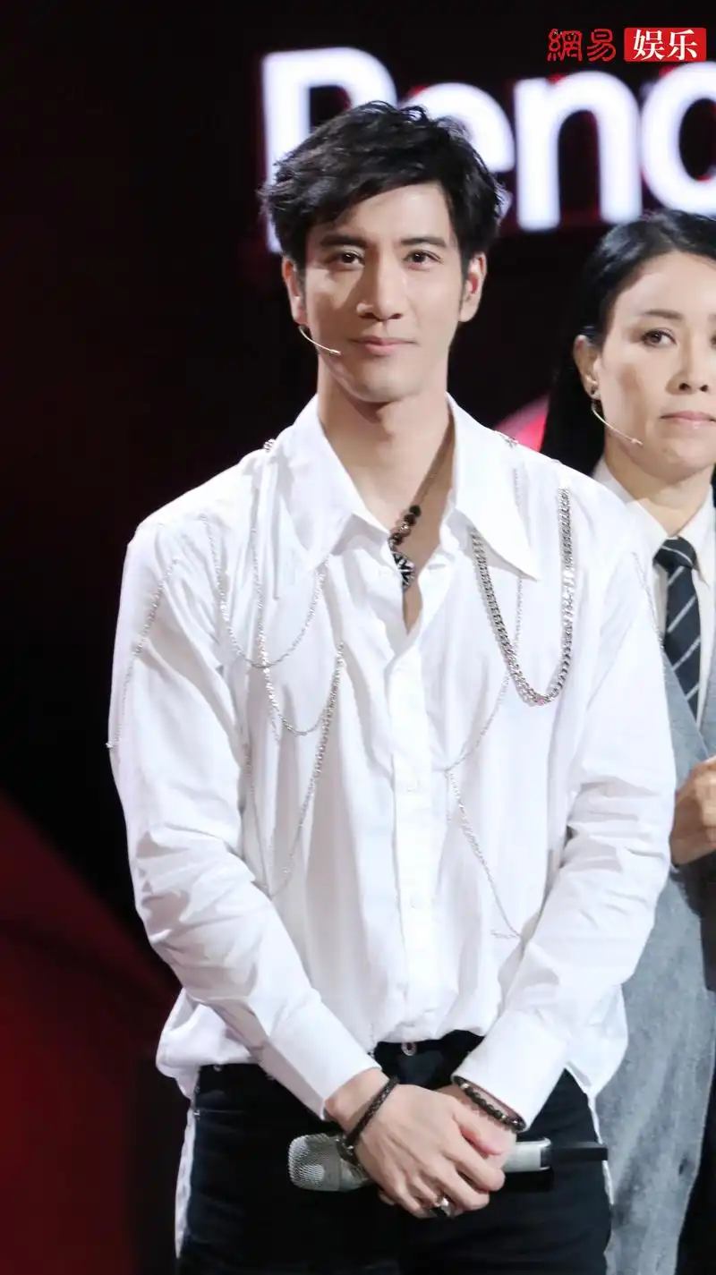 王力宏出席《中国好声音》开机发布会,请接受这颗甜度满分的小心心