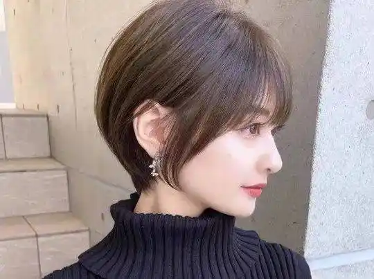 可盐可甜的女生超短发发型推荐,时髦干练随你怎么选