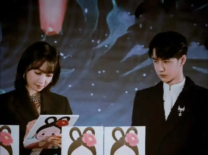 【宋茜 & 王一博】我知道你在听我怎么讲.