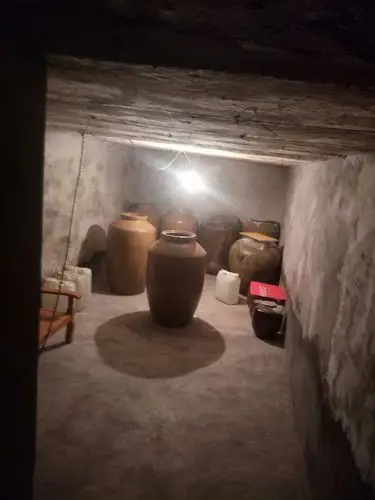 地下室窖藏白酒