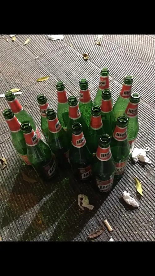 说真的一个人喝不了9瓶喝酒喝睡着了还打鼾那个