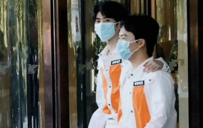 我们的"顶流"回来了,却独不见他的身影_蔡徐坤_节目组_杨颖