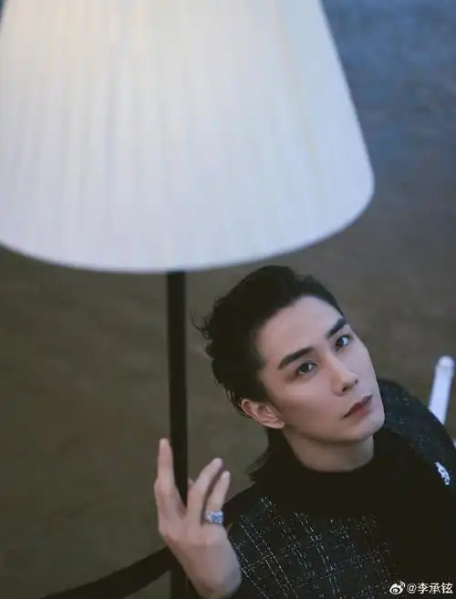 谁也别想赚李承铉的钱##戚薇李承铉的play又升级了