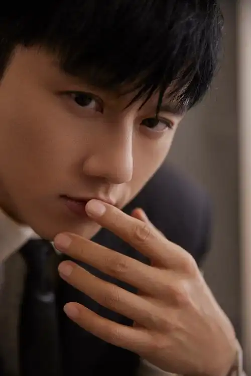 网页链接,#第34届金鸡奖闭幕式#盛大开启,@张杰将演唱歌曲《世界是