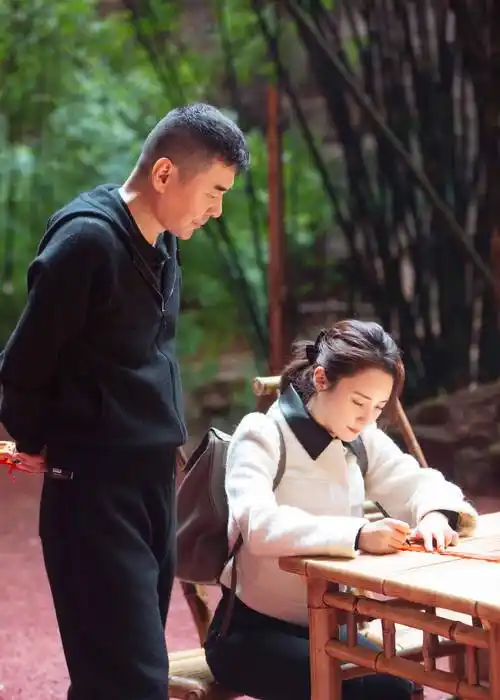 陈建斌出轨处处留精?蒋勤勤霸气护夫!