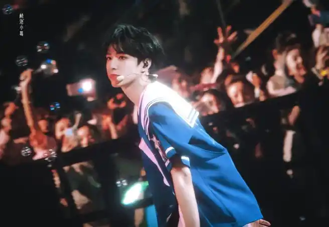 刘耀文叁重楼暨出道四周年演唱会