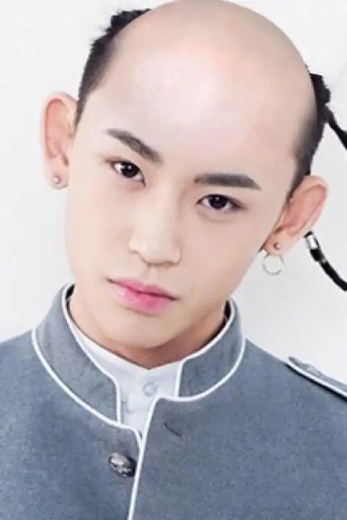 百分九变秃头坤坤没撑住justin挺住了而他丝毫没影响