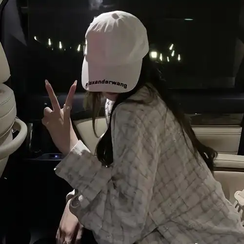 100张女孩唯美不露脸头像 - 知乎