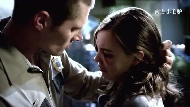 蛇蝎美人第一季第一集:漂亮女明星入狱惨遭非人待遇后,绝地反击