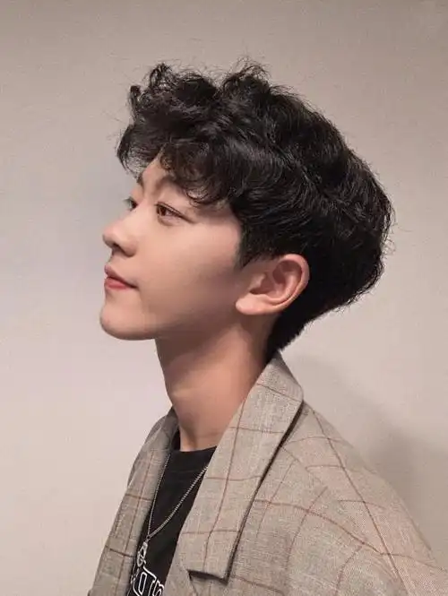 17款越看越觉得帅的男生短发