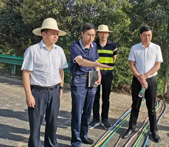 区长曹俊强检查调研重点交通道路建设项目