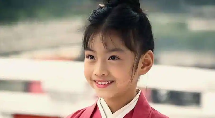 原创芈月传里的三个小芈月扮演者现在都变成这样了