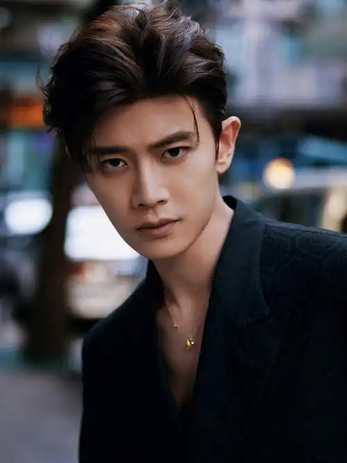 什么风格都可以驾驭的任,可盐可甜,宇宙最甜,最帅,卡大头yyds@任嘉