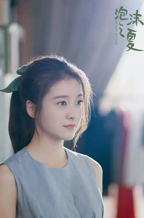 张雪迎秦俊杰《泡沫之夏》剧照图片_电视剧_美桌网