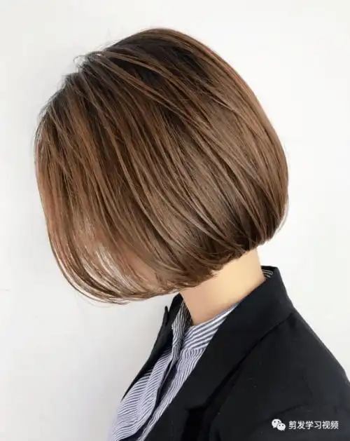 波波头,是一款减龄温柔的短发,经典大气,充满个性
