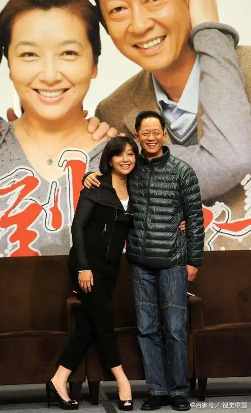 江珊如此多娇,相差九岁的靳东上位史如此简单,最终嫁给田小洁