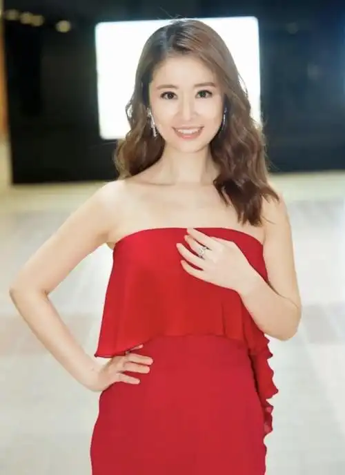 身披黑料的林心如还能站起来吗