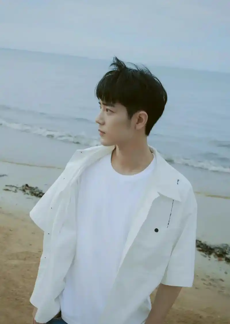 肖战的小飞侠 #人间理想 以后的路还很长,深深的话我们就 - 抖音