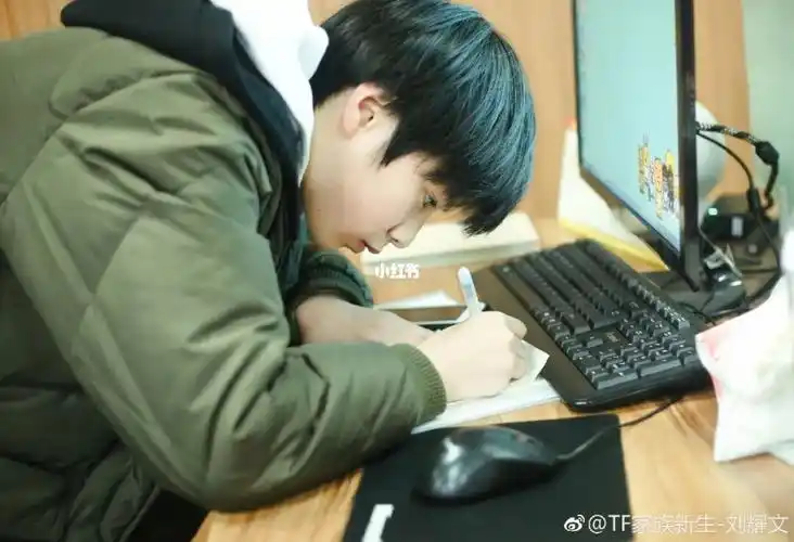 让他写作业突然有了灵感